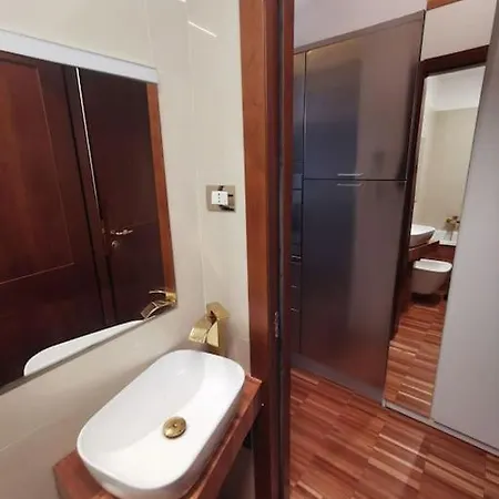 Metro Stop, Prada & Design