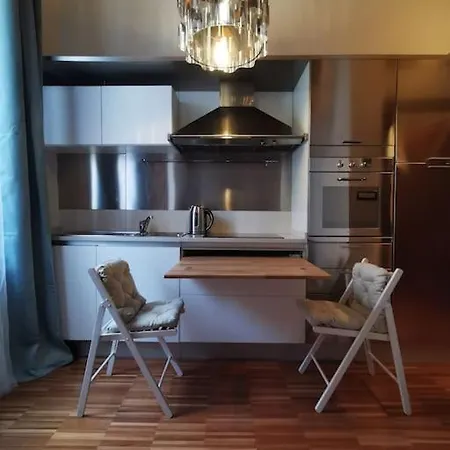 아파트 Metro Stop, Prada & Design *